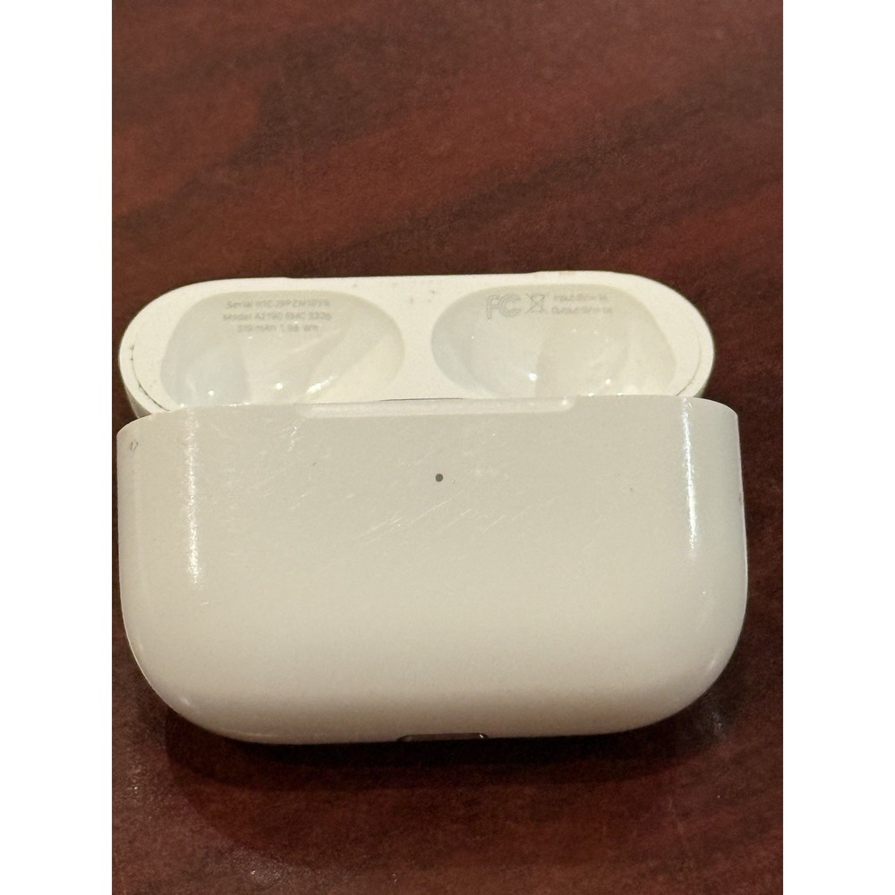 Genuine Apple Airpods Pro 1st Generation Charging Case ONLY A2190 Lightning - Picture 6 of 6